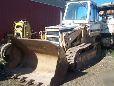 International 165 diesel crawler loader cab tractor....