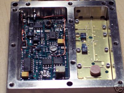 Microwave dynamics 10GHZ dielectric oscillator with pll