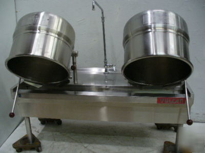 Used vulcan double steam kettle 2X10 gallon mdl dc-10