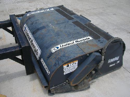 Bobcat 72 skid steer pu broom w/bucket