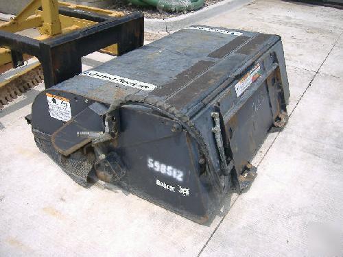 Bobcat 72 skid steer pu broom w/bucket