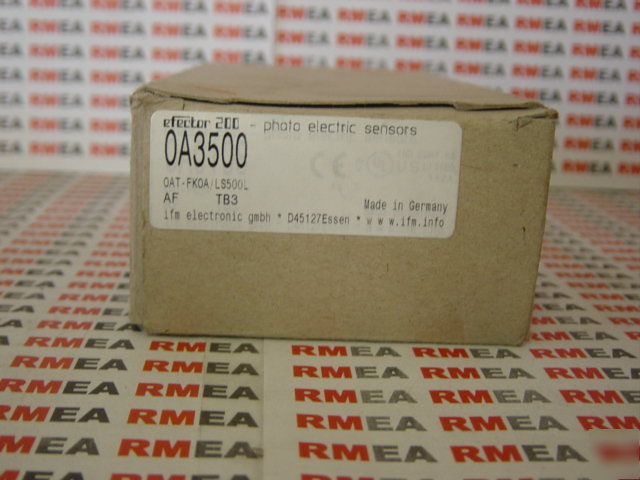 Efector -diffuse reflection sensor - 20-240V ac/dc 