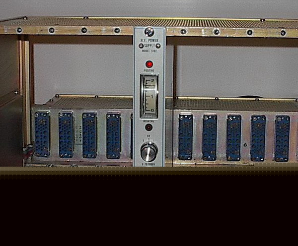 Canberra (model 3102) 0-2 kv h.v. power supply module