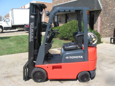 2001 toyota 3,000 lb fork lift 3000 forklift very nice