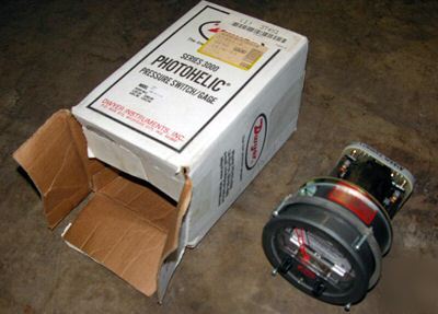 Dwyer photohelic differential pressure gage switch 3000