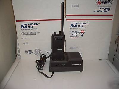 Motorola radius P200 6CH uhf racing police fire radio