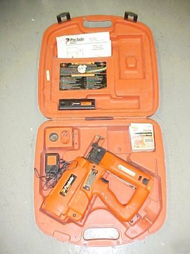 Paslode IM250 ii 900400 cordless 16 gauge finish nailer