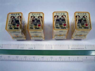 Control relays idec 24VDC solar panel wind power lot