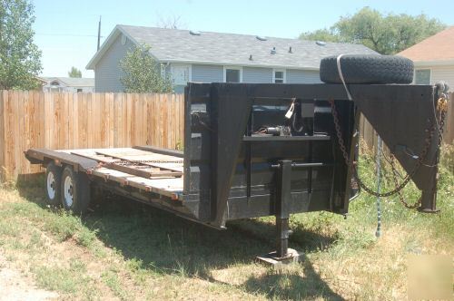 2004 20' flatbed gooseneck flatbed trailer