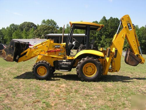 2004 jcb 214 extenda hoe 4X4 with a 4 in 1 front bucket