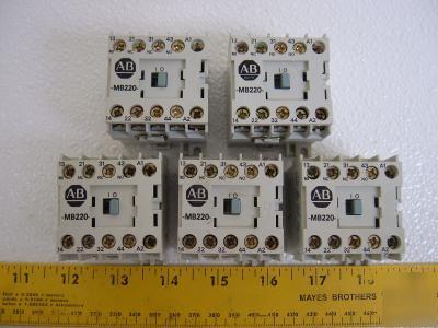 Lot of five allen bradley contactor 700DC-MB220*