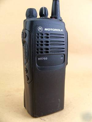 Mint motorola HT750 lowband 35-50 mhz 16CH radio