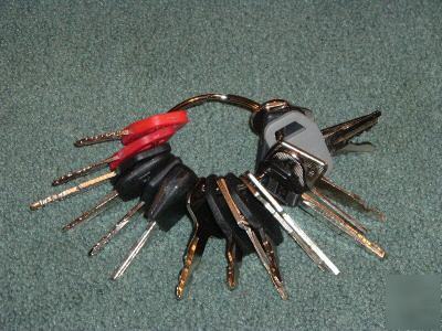 New 20 keys - loader, dozer, & track/backhoe key set; 