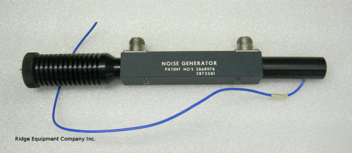 Broadband microwave noise generator, gas discharge tube