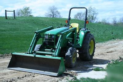 John deere 4500 4WD w/ loader 1665 hr