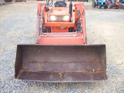 Kubota L245 dt 4X4 25HP diesel tractor w/ loader 