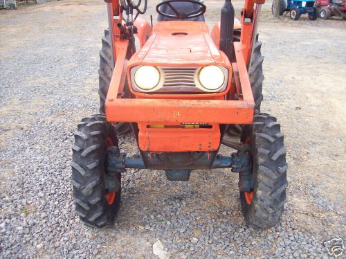 Kubota L245 dt 4X4 25HP diesel tractor w/ loader 