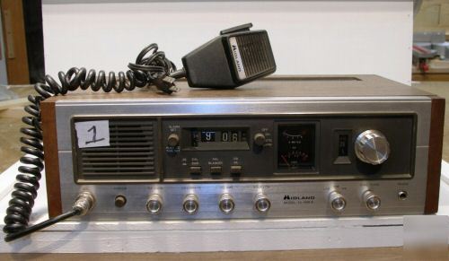 Midland model 13-898B home base transceiver w/mic 