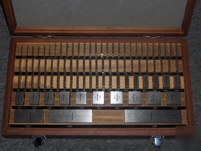 Mitutoyo gauge block set model #: BE4-81-bf