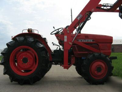 Nice zen-noh 31HP 3CYL 4X4 tractor & loader low 