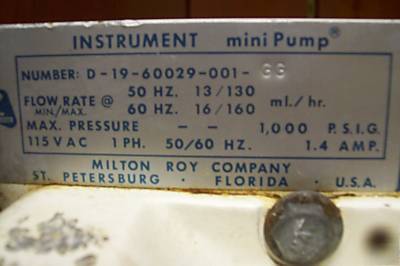 Instrument mini pump / 16/160 ml./hr.flow rate 1,000PSI