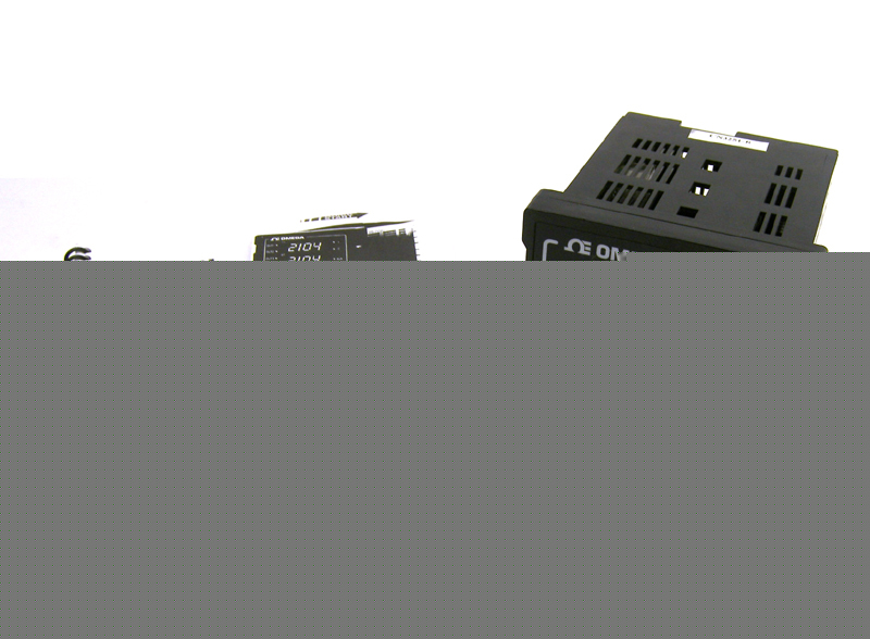 New omegas CN3251-r temperature / process controller
