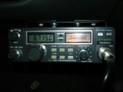 Yaesu ft 230 r mobile with antenna hustler clean