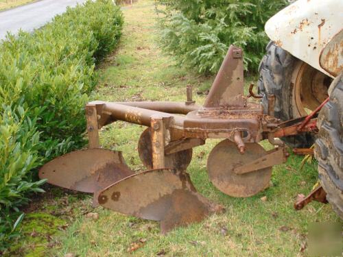 1950's era ford power master 800 series tractor