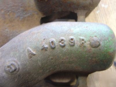 John deere late a gasoline manifold A4039R