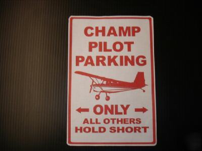 Champ pilot no parking