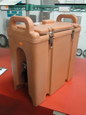 New cambro 2-1/2 gal. insulated beverage server