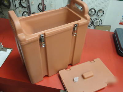 New cambro 2-1/2 gal. insulated beverage server