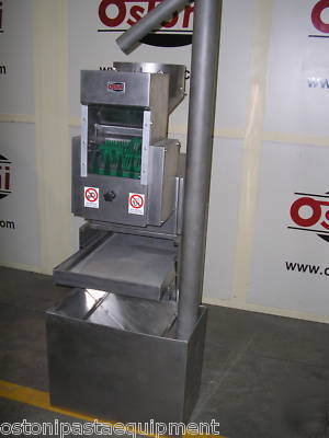 Gnocchi machine dominioni F4 with flour recovery system