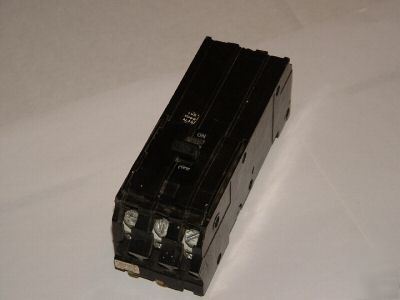 Square d Q13100 3POLE 100AMP 240VOLT circuit breaker