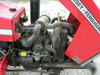 Massey ferguson 1020 4X4 diesel tractor very nice 