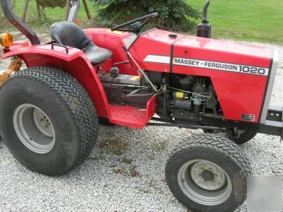 Massey ferguson 1020 4X4 diesel tractor very nice 