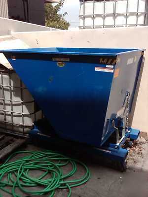 Vestil d-200-ld self-dumping hopper blue