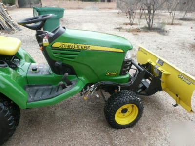  john deere tractor X748 , 4WD 2008