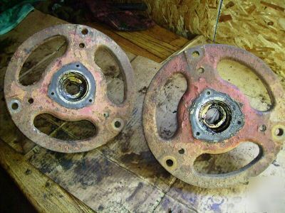 400 farmall tractor front wheel hub