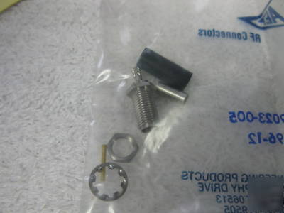 New - receptacle connector - p/n # 9030-3023-005 