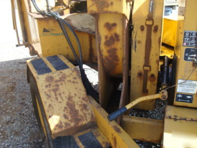 2001 vermeer 1230A brush chipper