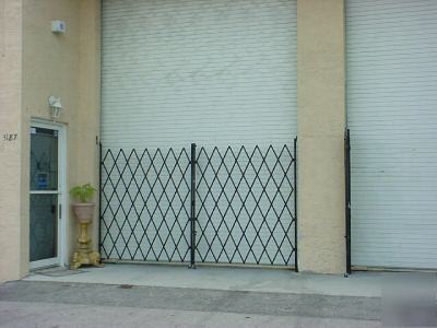 New security gate bay door 