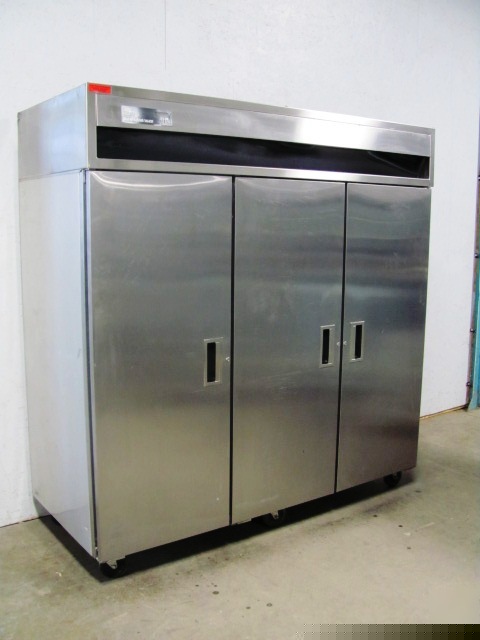 Delfield 6176-s 3 door stainless steel reach-in freezer