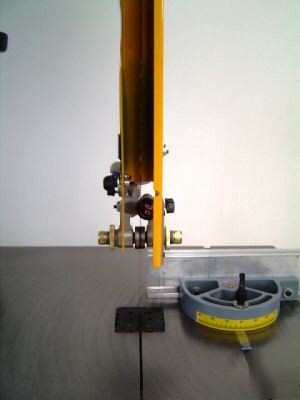 Like new laguna woodworking band saw lt 24 cond w/ base