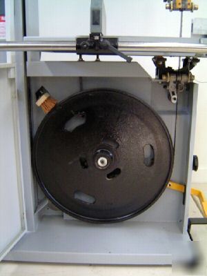 Like new laguna woodworking band saw lt 24 cond w/ base