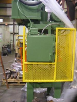 30 ton wolinak trim press 4-post hydraulic 