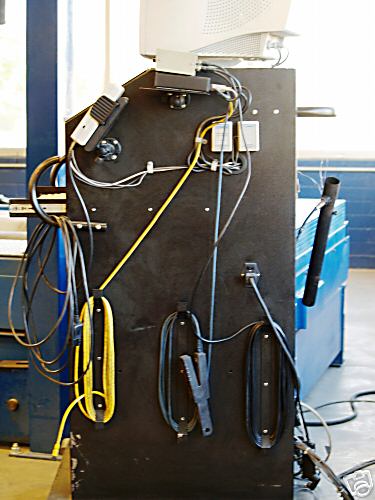 MD600 series mustang dynamometer w/4 post lift&access.
