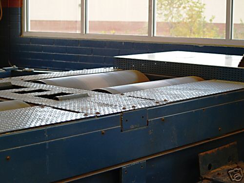 MD600 series mustang dynamometer w/4 post lift&access.