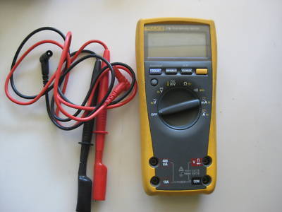 Fluke 179 digital meter with temp & spark plug probes