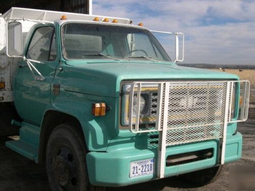 1973 chevy c-60 farm truck with side hoist and lift tag